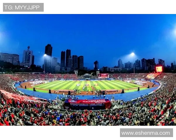 重庆足球队荣登足球战术排行榜第三名引发热议 重庆足球队荣登足球战术排行榜第三名引发热议